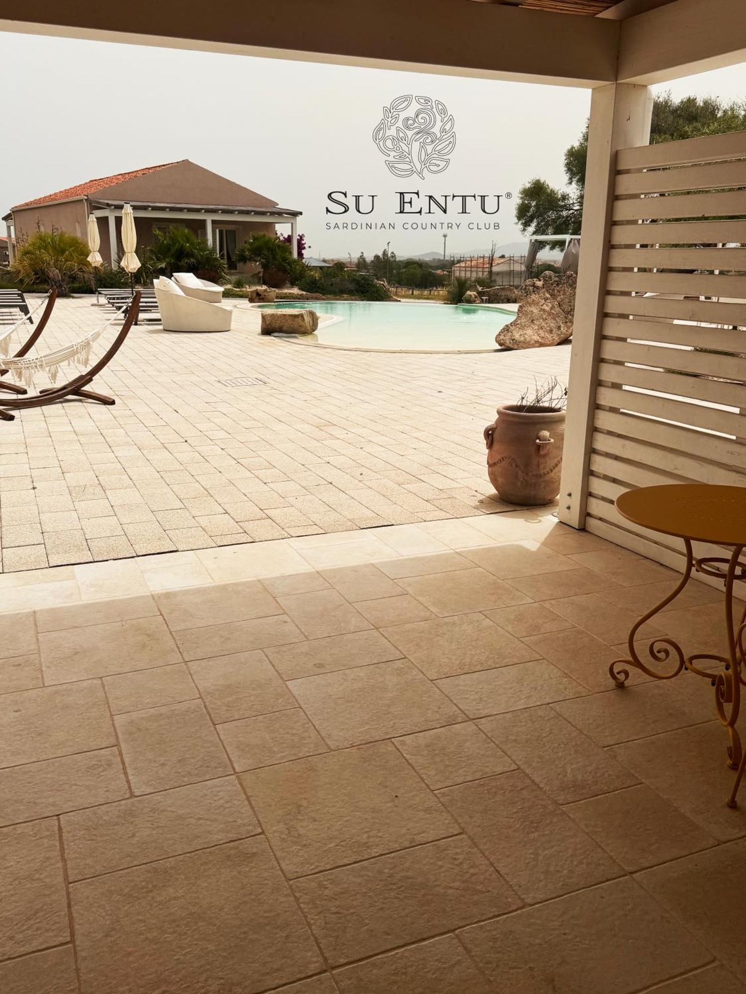 מלון אולביה Su Entu Sardinian Country Club מראה חיצוני תמונה